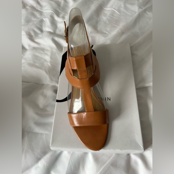 Nine West Natural Colored Sandals, size 10. Slightly used. - Picture 2 of 5